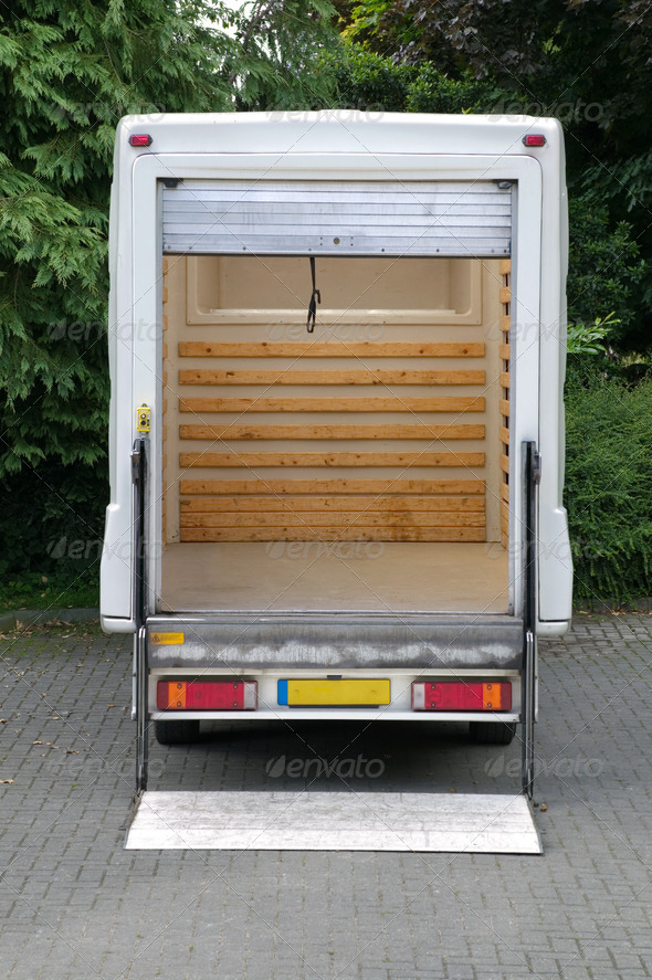 Box van with tail lift