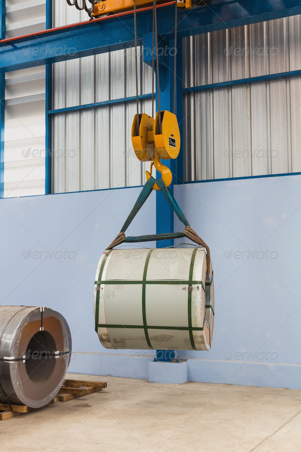 Lifting steel coil