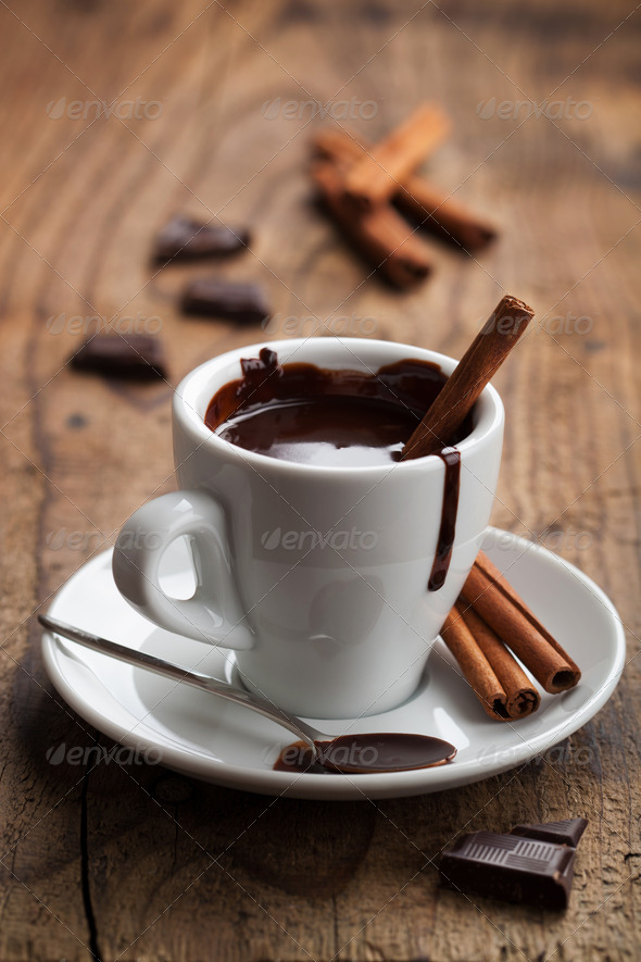 hot chocolate with cinnamon